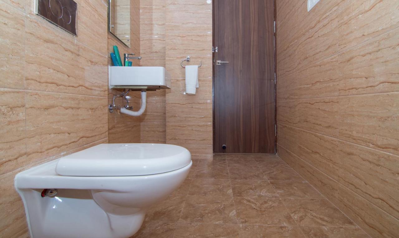 Treebo Trend Bipin International Hotell Lucknow Exteriör bild