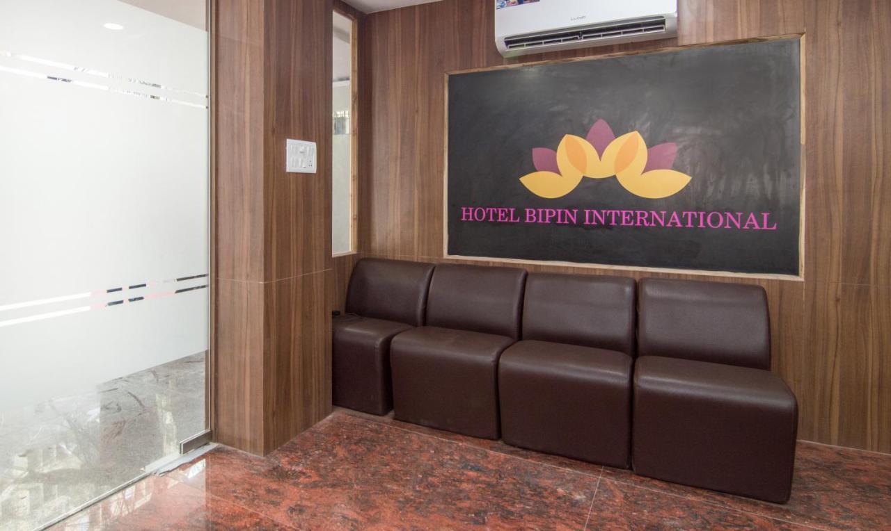 Treebo Trend Bipin International Hotell Lucknow Exteriör bild